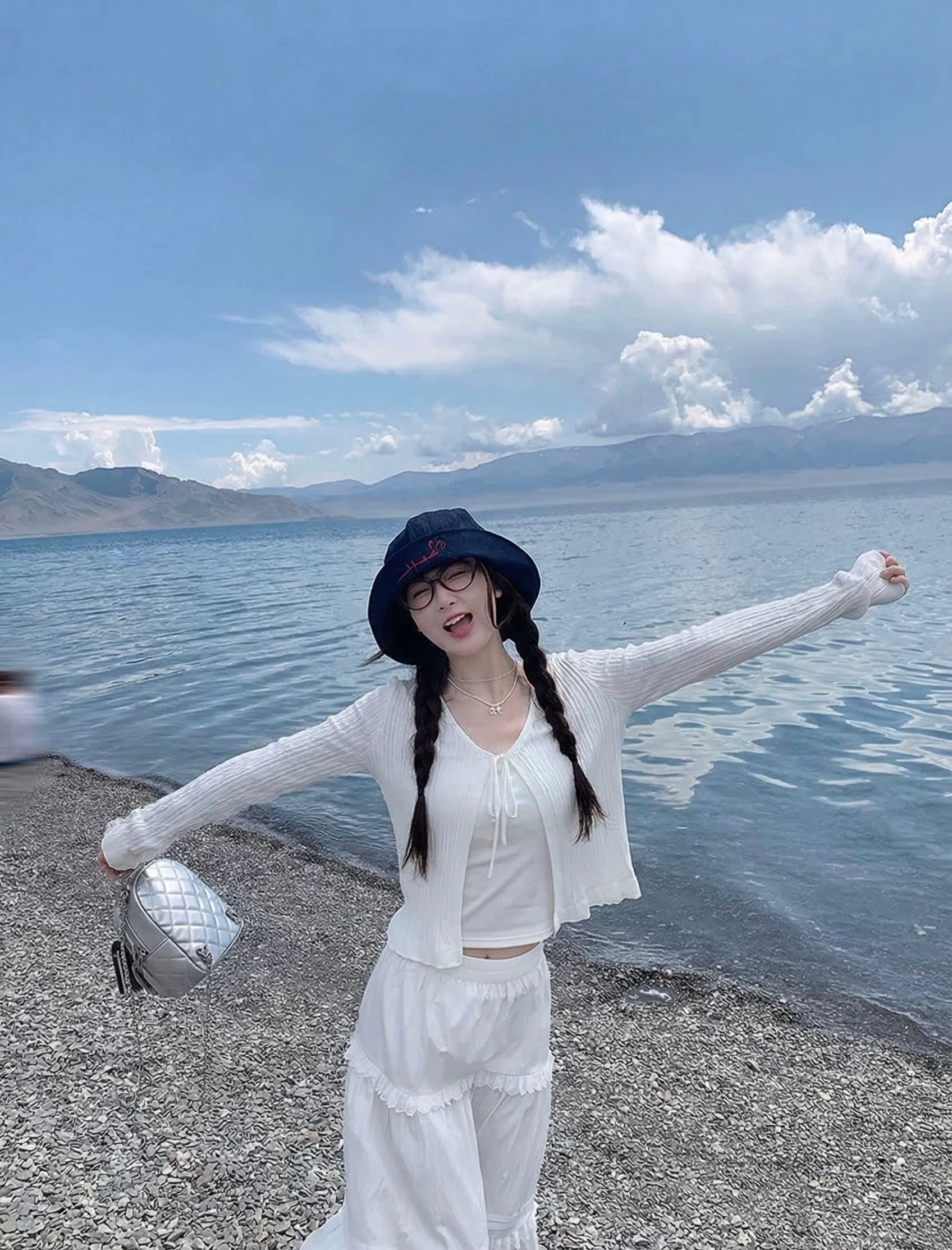C018 Knitted Cardigan