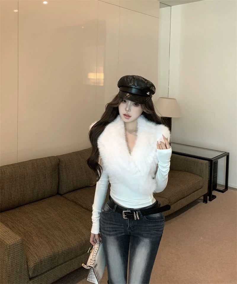 Furry Collar Knitted Long Sleeve Top (Black, White)