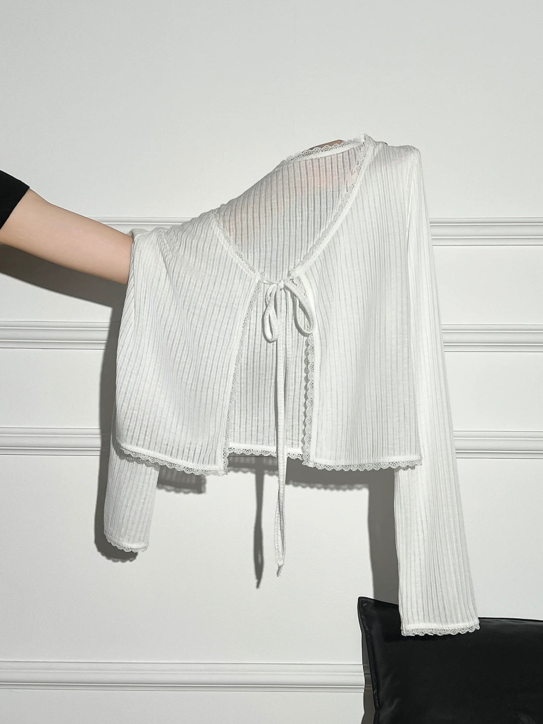 C013 Thin Knitted Cardigan (White)