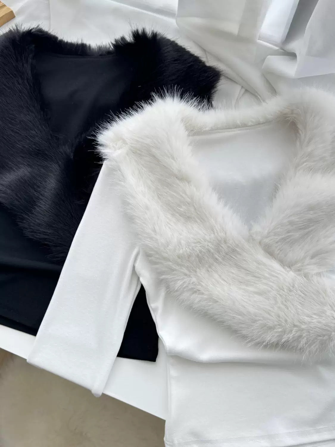 Furry Collar Knitted Long Sleeve Top (Black, White)
