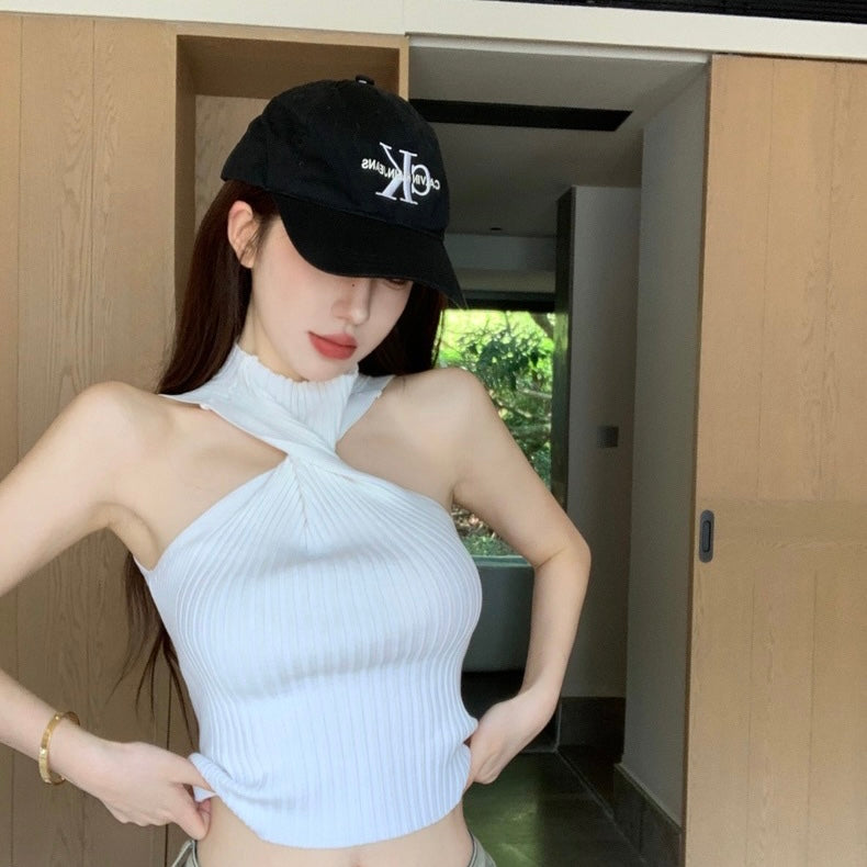 Halter Collar Sleeveless Knitted Top