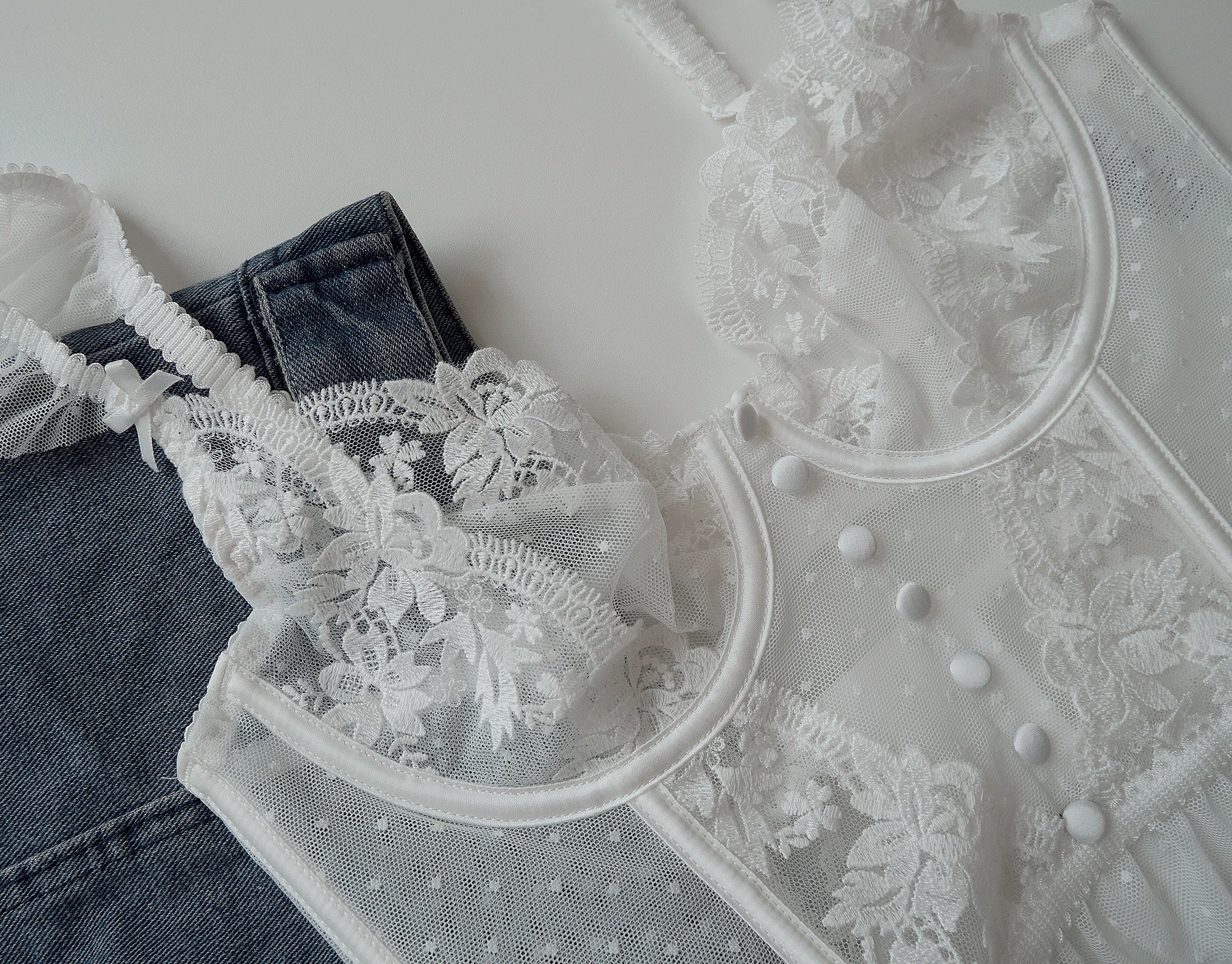 Maliey Lacey White Bra Top