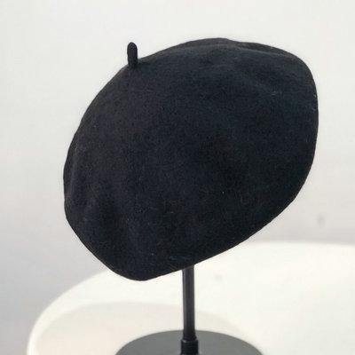 A206 Classic Wool Felt Beret Hat - Hearts &amp; Kisses