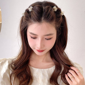 A48 Diamond Floral Mini Hair Clip Set - Hearts & Kisses Fashion Boutique - HNK Online Fashion Malaysia - Buy Dress Online. Shop Dress, Tops, Pants, Rompers, Sportswear & more. We Ship To Malaysia & Singapore.