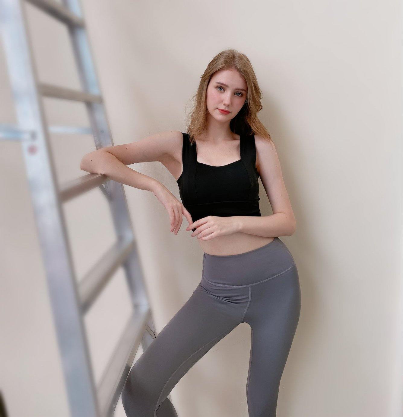 FT001 Fitness Yoga Sport Bra - Hearts &amp; Kisses