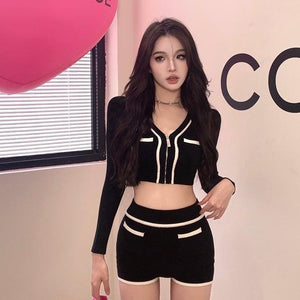 Keoy Long Sleeve Two Pieces Set (Black, White) - Hearts & Kisses Fashion Boutique - HNK Online Fashion Malaysia - Buy Dress Online. Shop Dress, Tops, Pants, Rompers, Sportswear & more. We Ship To Malaysia & Singapore.