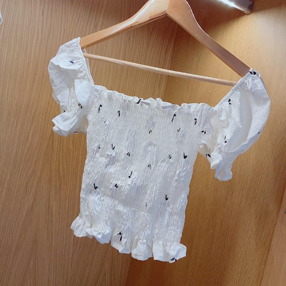 PF010 Floral Puff Sleeve Top - Hearts &amp; Kisses