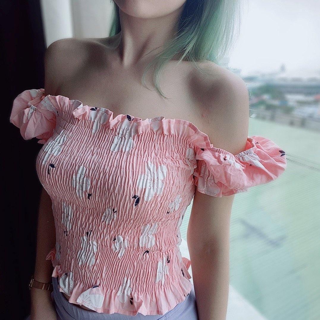 PF010 Floral Puff Sleeve Top - Hearts &amp; Kisses